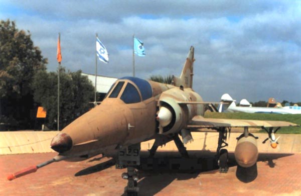 以色列幼獅戰鬥機(幼獅戰鬥機)