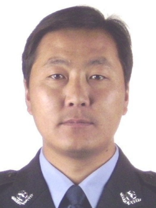 羅布頓珠(西藏自治區日喀則市司法局黨組成員、副局長,二級調研員) 羅布頓珠(西藏自治區日喀則市司法局黨組成員、副局長,二級調研員)