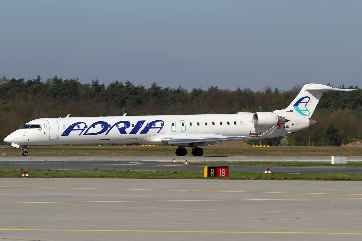如今Adria Airways的CRJ-900客機