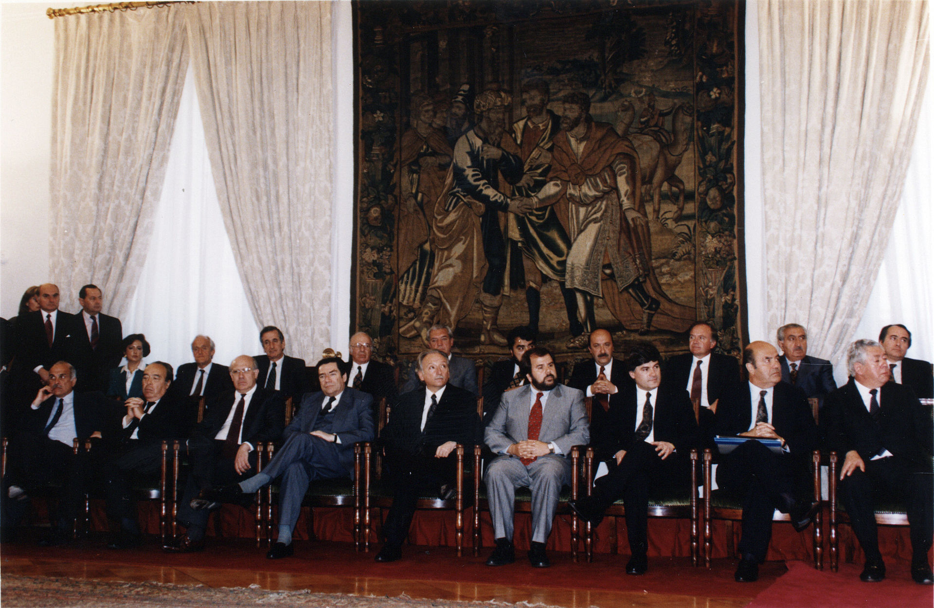 1993年，艾爾文總統和他的內閣成員