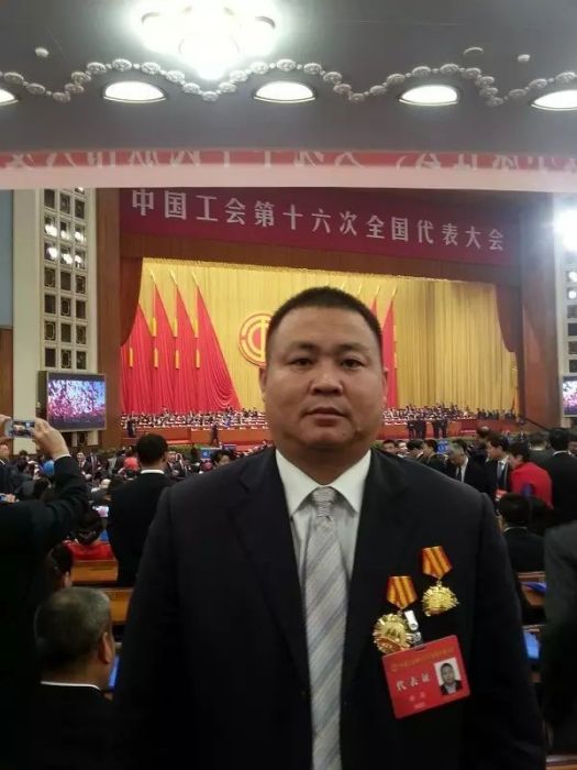 楊霖(太原市第一建築工程集團有限公司勞務隊長) 楊霖(太原市第一建築工程集團有限公司勞務隊長)