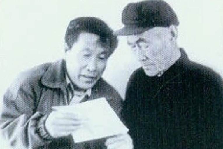 陸占山(天津南開大學中文系畢業) 陸占山(天津南開大學中文系畢業)
