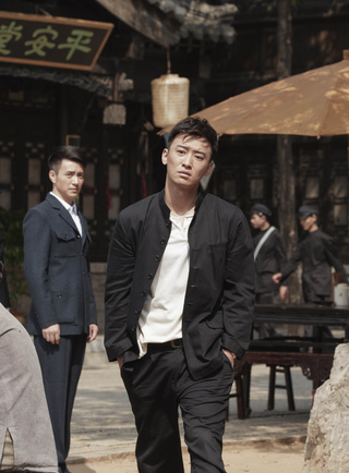 鄭奇(中國內地男演員) 鄭奇(中國內地男演員)