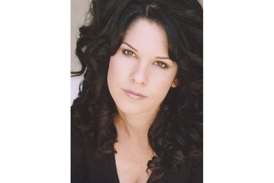 Dana Dewes Dana Dewes