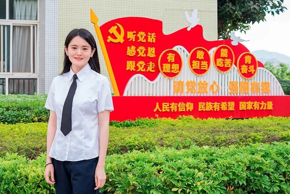 劉丹(攀枝花市第三高級中學校教師) 劉丹(攀枝花市第三高級中學校教師)