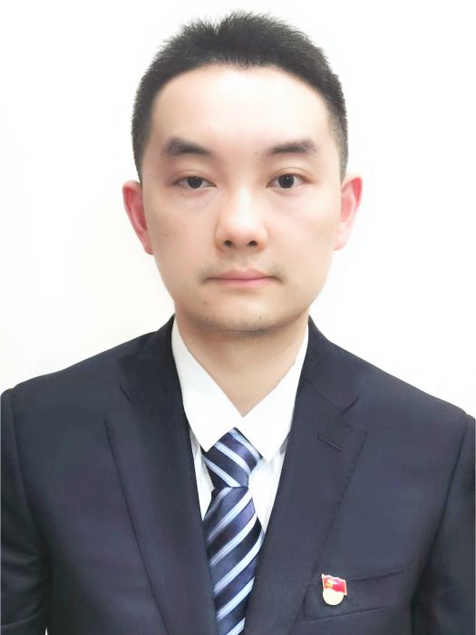 周帆(四川省樂山市市中區財政局黨組成員、總會計師) 周帆(四川省樂山市市中區財政局黨組成員、總會計師)