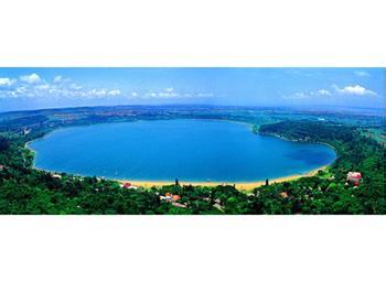 湖光岩—世界最大瑪珥湖（火山口湖）