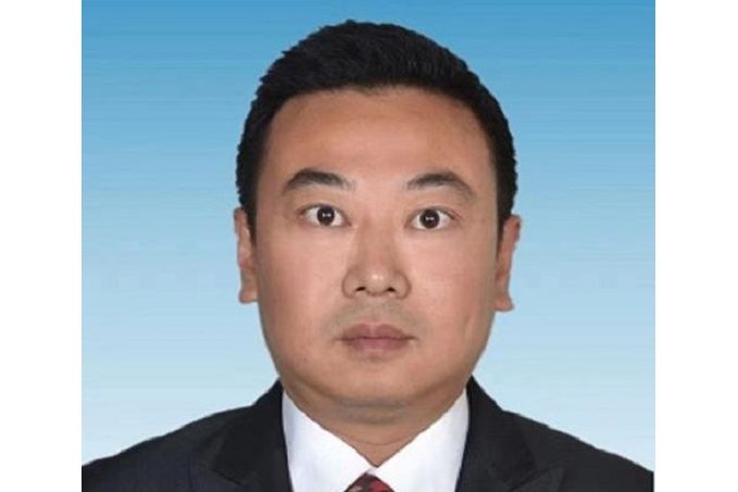 陳俊(雲南省德宏傣族景頗族自治州瑞麗市教育體育局黨組書記、局長、市教育工委書記) 陳俊(雲南省德宏傣族景頗族自治州瑞麗市教育體育局黨組書記、局長、市教育工委書記)
