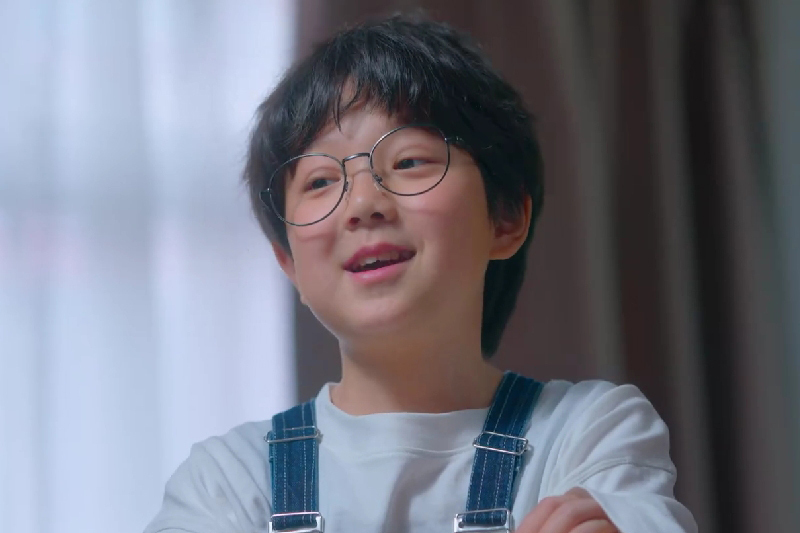 梁小譯
