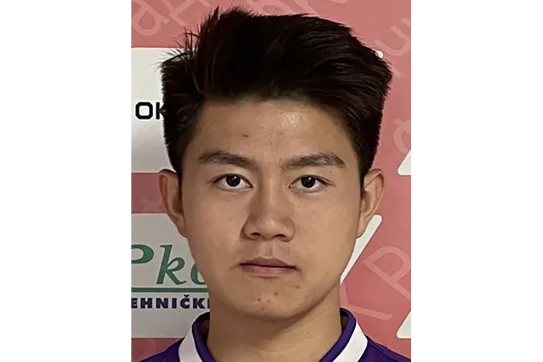 李東(中國足球運動員) 李東(中國足球運動員)