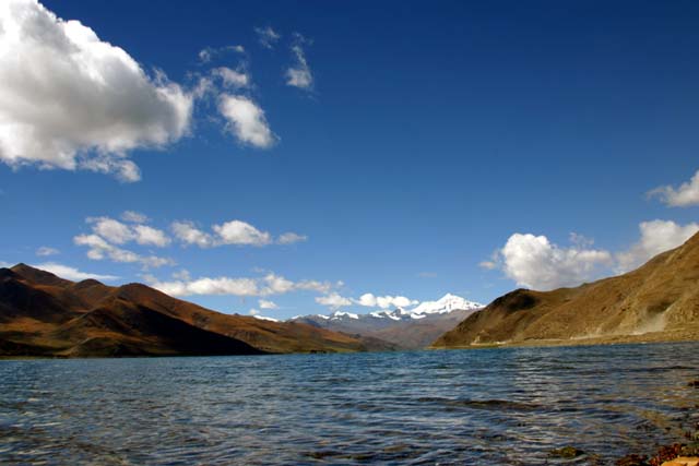 昌都縣布托二神湖風景