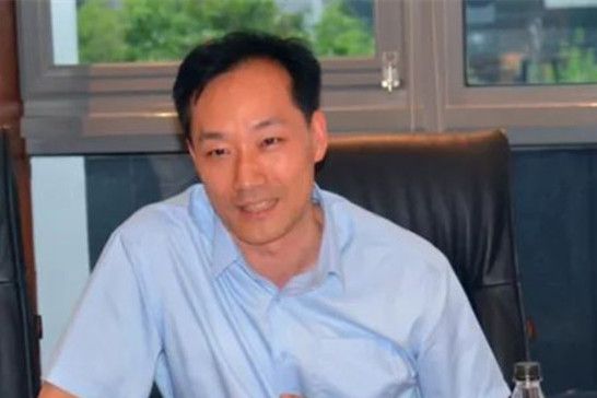 李文光(浪潮國際執行董事,執行長) 李文光(浪潮國際執行董事,執行長)