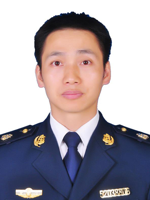 石堃(貴州省銅仁市松桃苗族自治縣交通運輸局黨組成員、副局長) 石堃(貴州省銅仁市松桃苗族自治縣交通運輸局黨組成員、副局長)