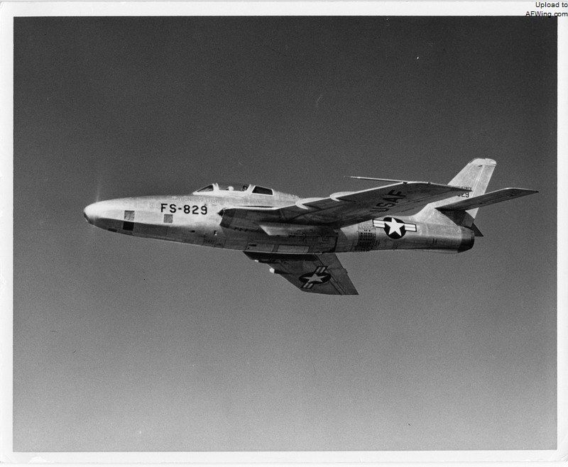 RF-84F“雷閃” RF-84F“雷閃”