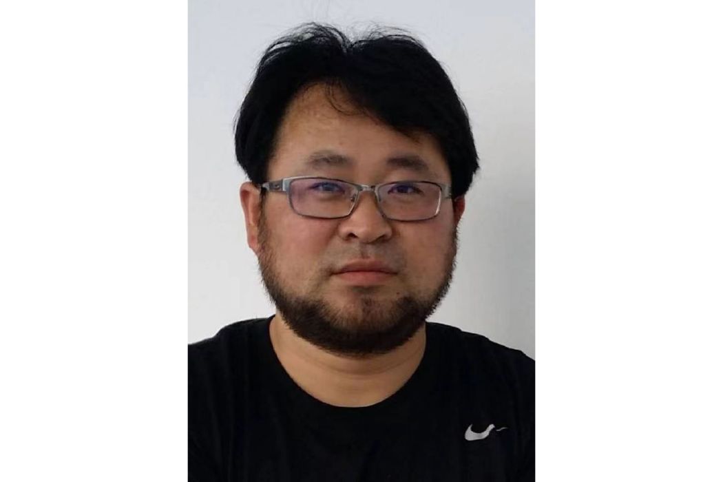 許春波(中國作家協會會員，詩人)