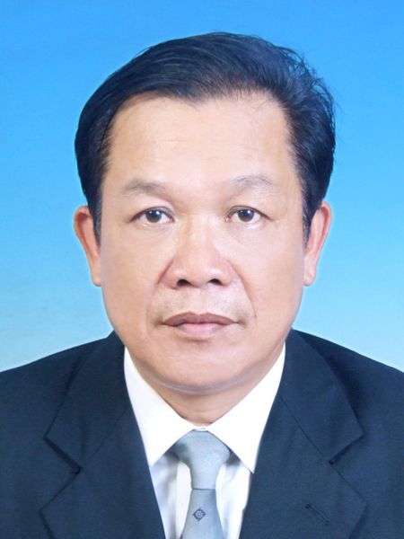 卓東來(海南省萬寧市教育局黨委專職副書記,教育工會主席) 卓東來(海南省萬寧市教育局黨委專職副書記,教育工會主席)