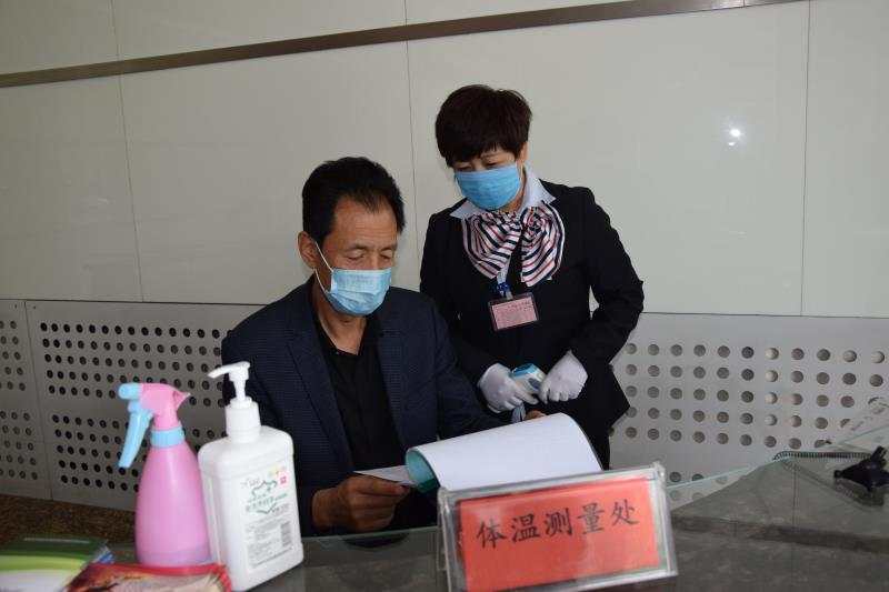 馬忠(寧夏市場監督管理廳機關服務中心主任) 馬忠(寧夏市場監督管理廳機關服務中心主任)