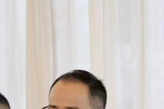 張成(一級陶瓷產品設計師) 張成(一級陶瓷產品設計師)