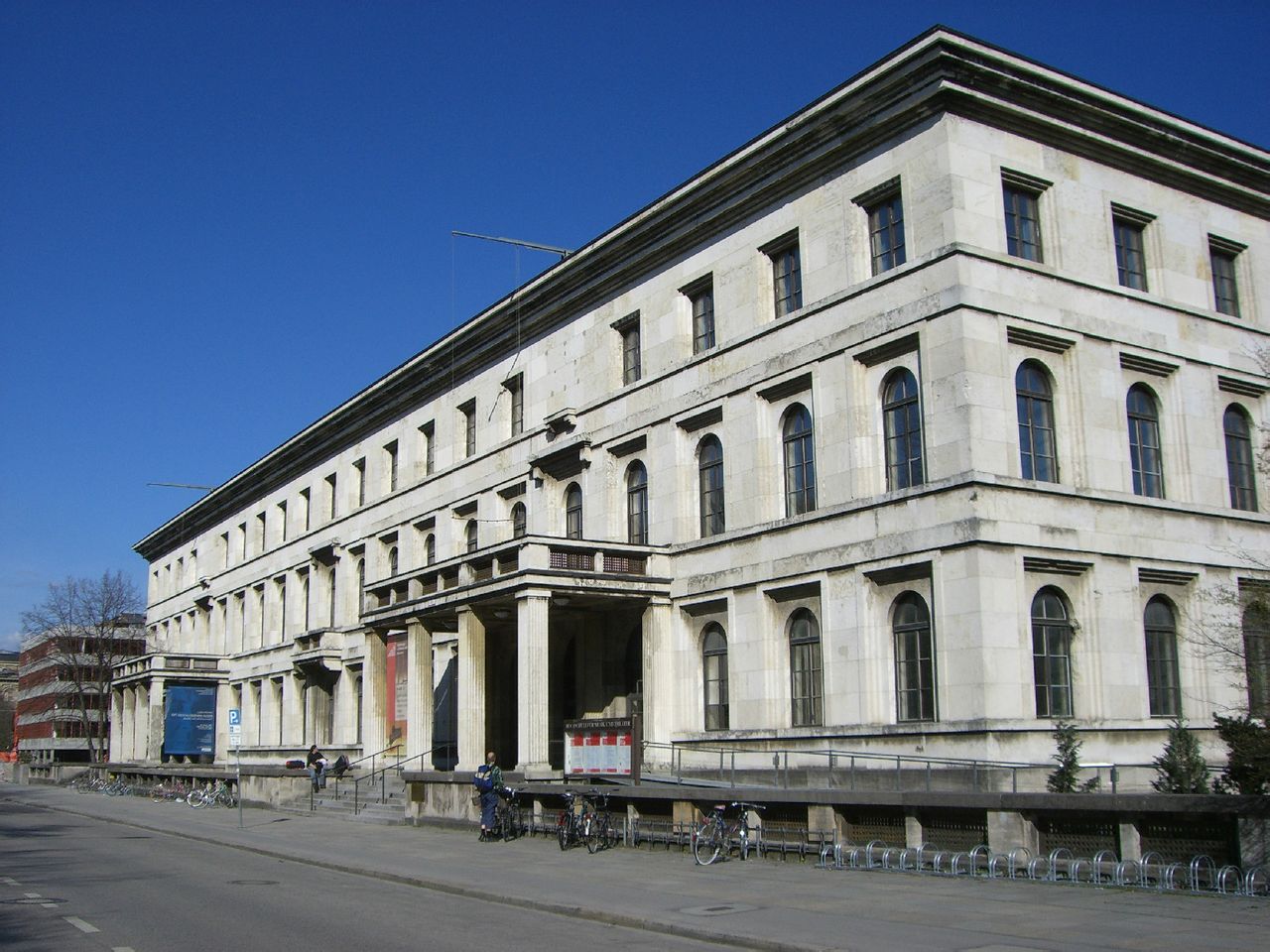 慕尼黑音樂和戲劇學院