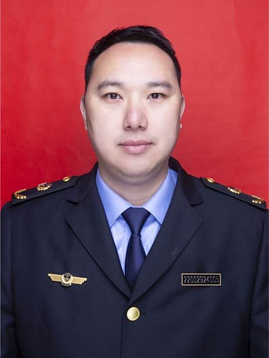 詹華(重慶市城口縣應急管理局黨委委員、副局長) 詹華(重慶市城口縣應急管理局黨委委員、副局長)