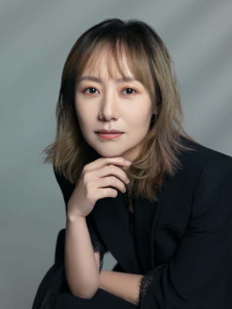 李玲(完美世界影視劉寧工作室藝術總監) 李玲(完美世界影視劉寧工作室藝術總監)