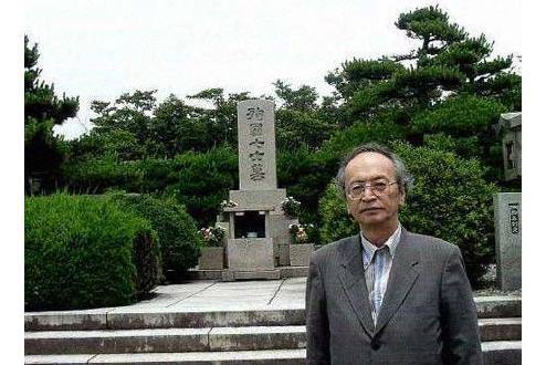 岡田英弘 岡田英弘