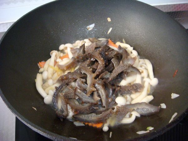 白玉菇燴海參