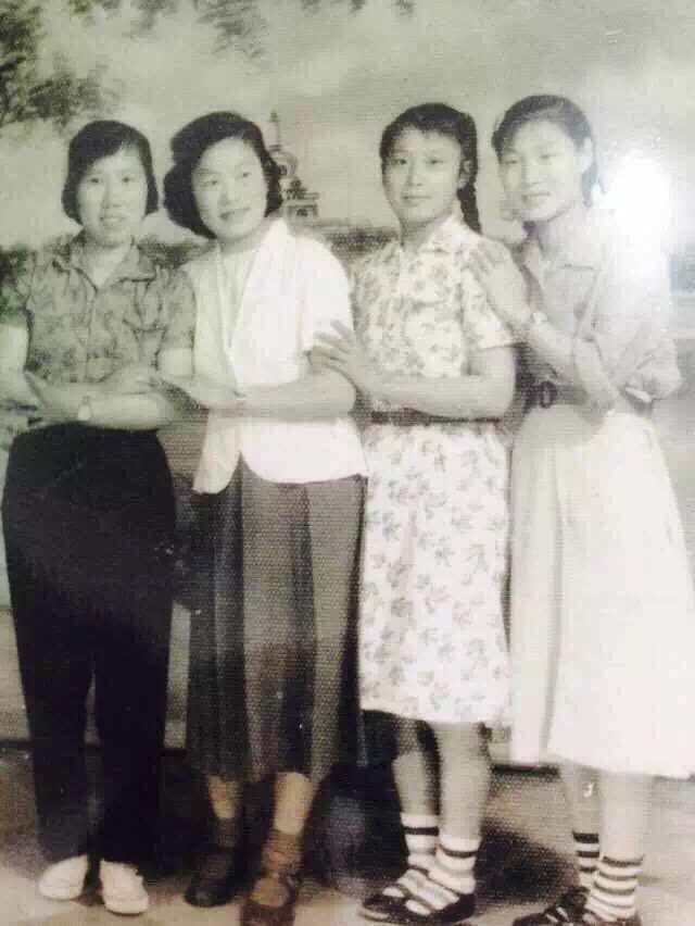 左起：霍桂霞、周鳳雲、李寶鳳、王寶蓮