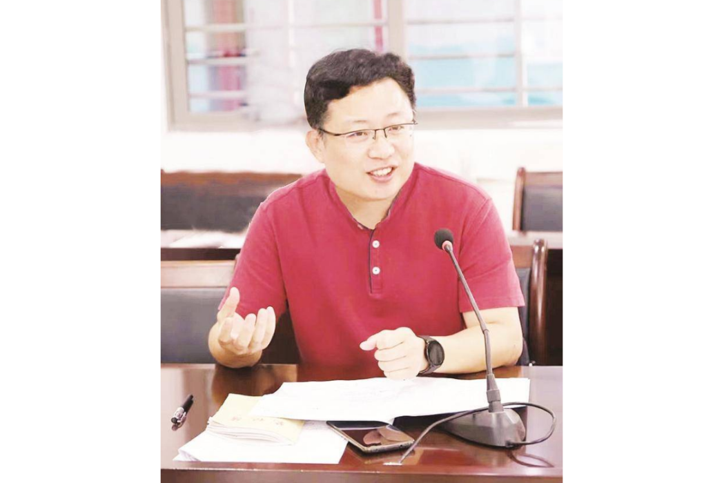 李猛(福建省漳州市教育科學研究院教師) 李猛(福建省漳州市教育科學研究院教師)
