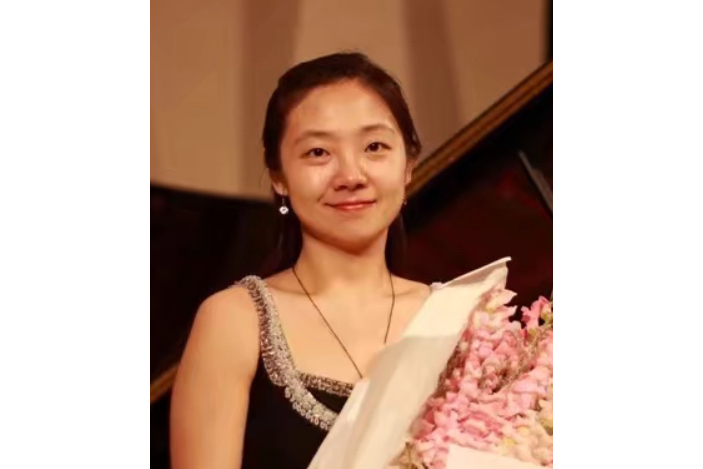 王瑋(中央音樂學院聲樂歌劇系講師) 王瑋(中央音樂學院聲樂歌劇系講師)