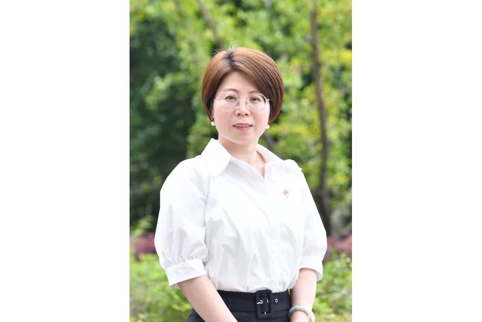 李小英(浙江建設技師學院電工電子名師工作室領銜人) 李小英(浙江建設技師學院電工電子名師工作室領銜人)