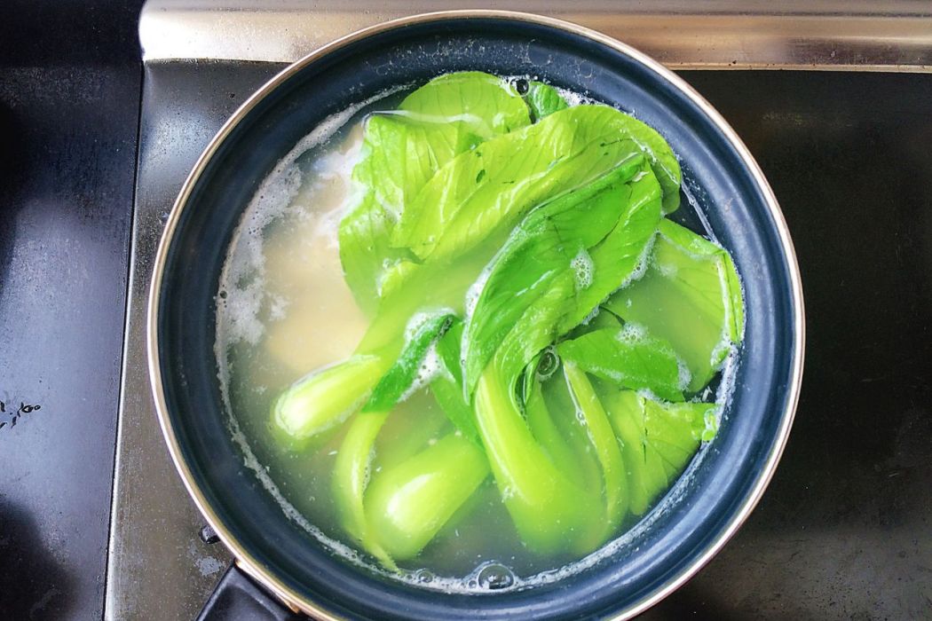 豆腐燉菜心 豆腐燉菜心