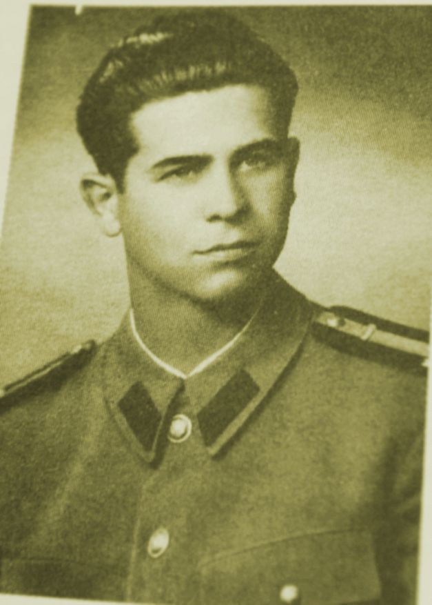 康斯坦丁奧爾泰亞努中尉（1950年）