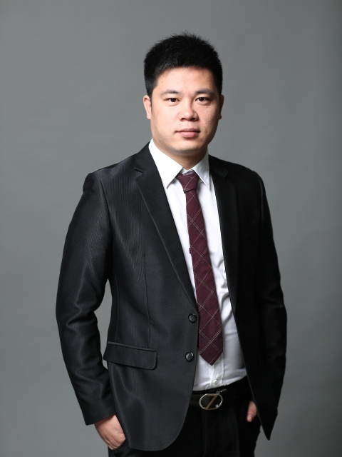 李顯玉(拓天偉業集團董事長) 李顯玉(拓天偉業集團董事長)