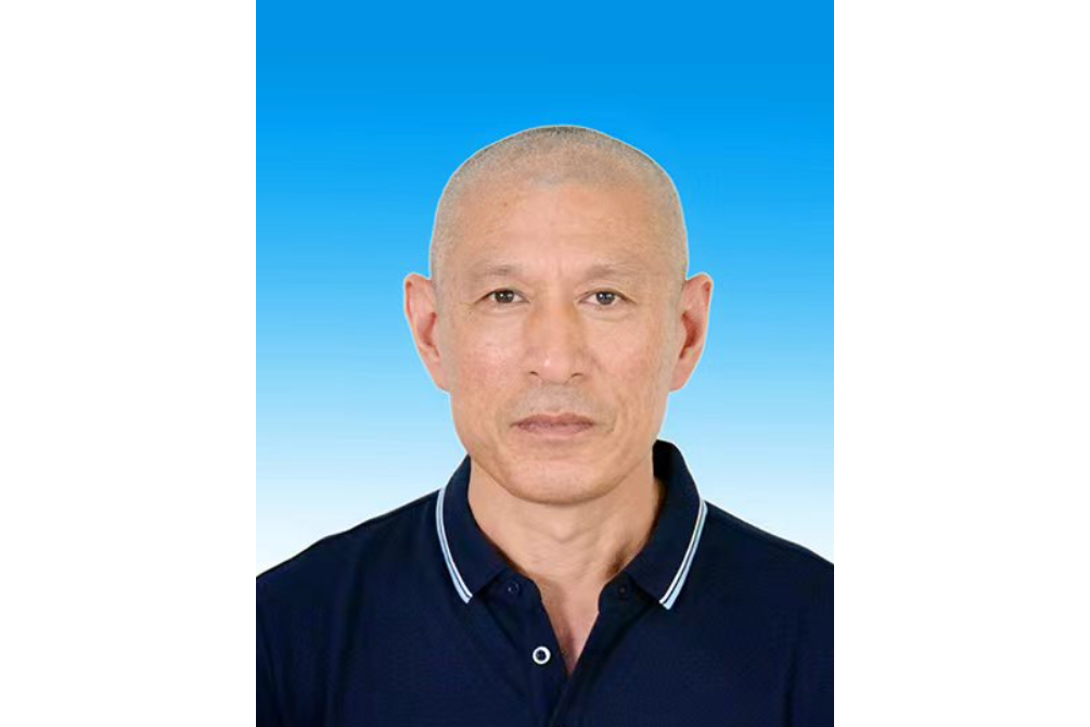 崔志軍(山東省煙臺市牟平區教育體育局黨組成員)