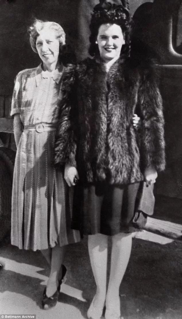 伊莉莎白·安·肖特和母親