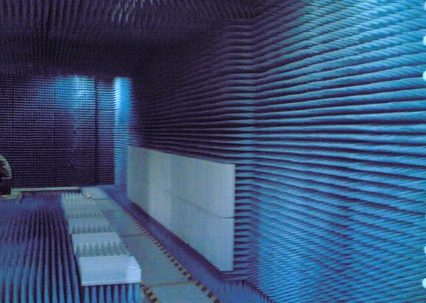 典型的全電波暗室