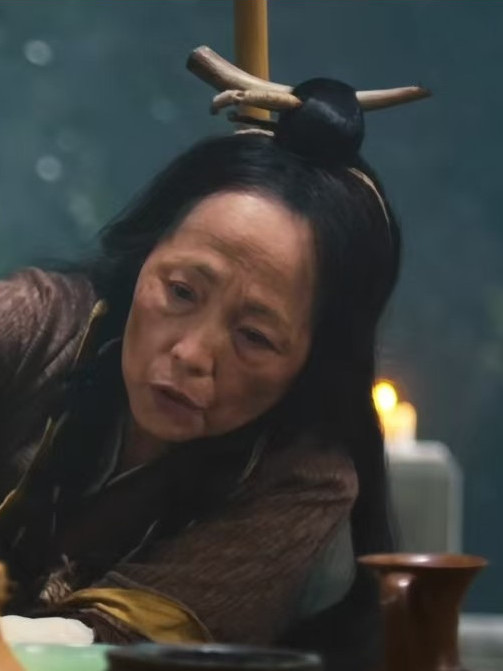 孟婆(電影《霧都奇遇夜》中的角色) 孟婆(電影《霧都奇遇夜》中的角色)