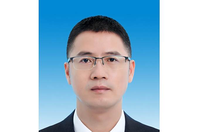 肖睿(重慶市墊江縣醫療保障局黨組成員、副局長) 肖睿(重慶市墊江縣醫療保障局黨組成員、副局長)
