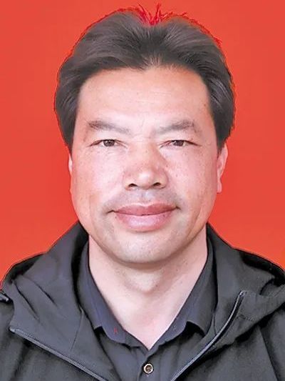 周維忠(國網江蘇電力儀征市供電公司濱江供電所運維採集班副班長) 周維忠(國網江蘇電力儀征市供電公司濱江供電所運維採集班副班長)
