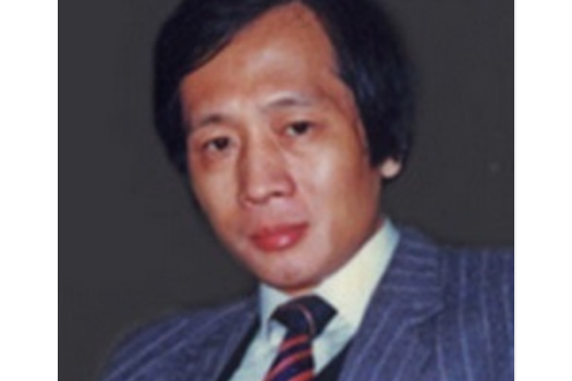 屈文中