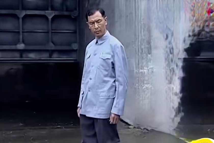 張建成(驚悚懸疑劇《食人魚事件》中的角色) 張建成(驚悚懸疑劇《食人魚事件》中的角色)