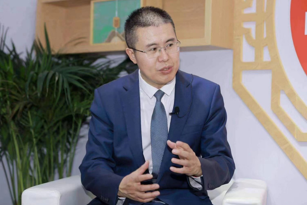 張文根(安徽江淮汽車集團股份有限公司黨委委員、總經理助理兼輕型商用車行銷公司事業部黨委書記 、總經理) 張文根(安徽江淮汽車集團股份有限公司黨委委員、總經理助理兼輕型商用車行銷公司事業部黨委書記 、總經理)
