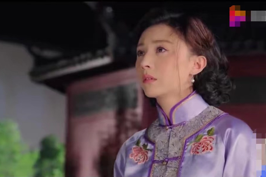 林靜怡(年代劇《忍冬艷薔薇》中的角色) 林靜怡(年代劇《忍冬艷薔薇》中的角色)