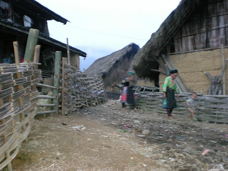 小石板村 小石板村