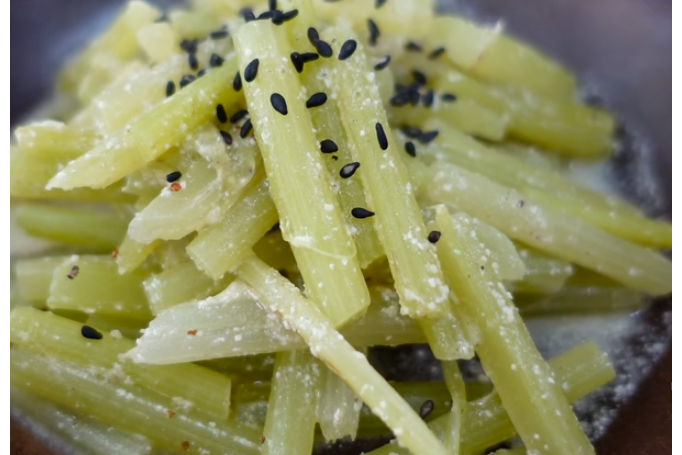 爆炒蜂斗菜 爆炒蜂斗菜