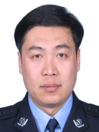 鐘雲(遼源市公安局副局長、黨委委員) 鐘雲(遼源市公安局副局長、黨委委員)
