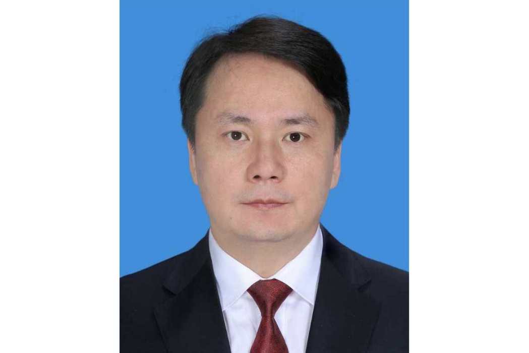 王大泉(吉林省白山市臨江市委副書記,臨江市市長) 王大泉(吉林省白山市臨江市委副書記,臨江市市長)