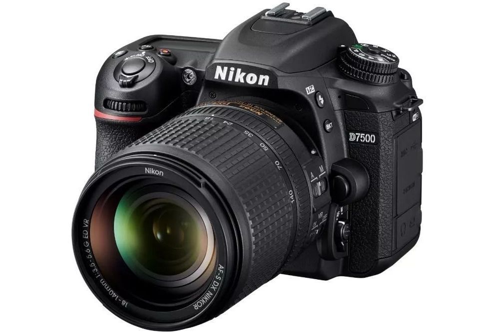 尼康D7500套機(16-80mm VR) 尼康D7500套機(16-80mm VR)