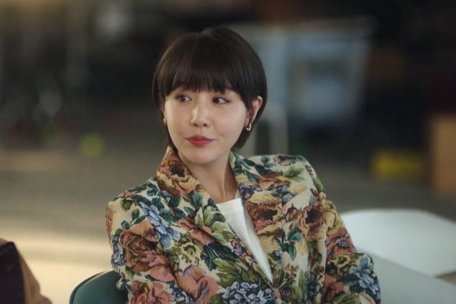 林薇(都市甜愛劇《墨白》中的角色,由李欣燃飾演) 林薇(都市甜愛劇《墨白》中的角色,由李欣燃飾演)